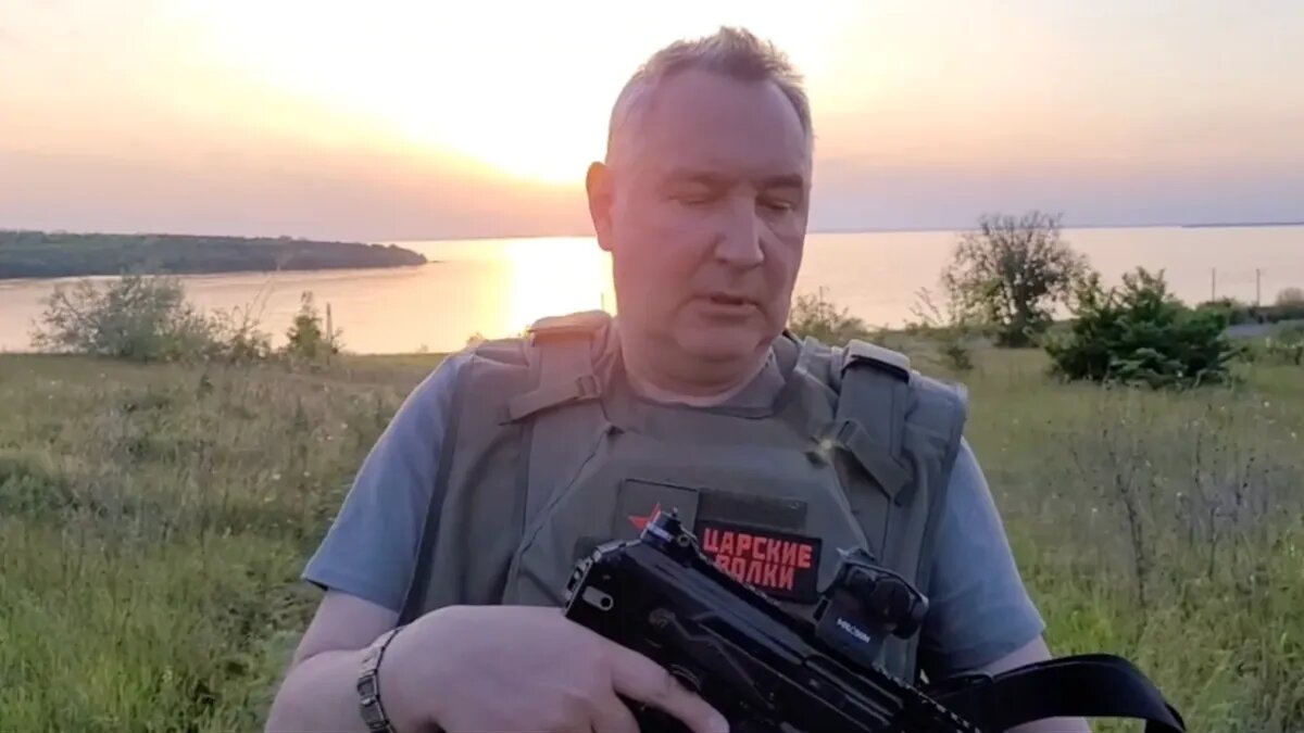 Стоп-кадр из видео Рогозина