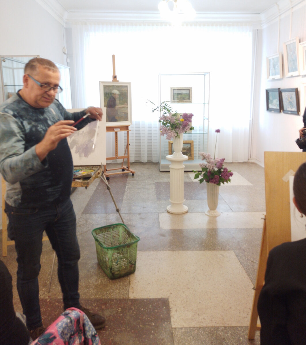 Рисуем сирень с художником Михаилом Левшиным.