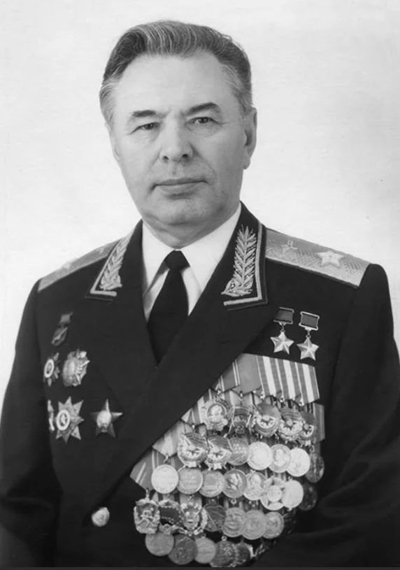 Маршал авиации. Николай Михайлович Скоморохов. Скоморохов Николай Михайлович 19.05.1920 - 14.10.1994. Маршал авиации Скоморохов. Скоморохов Николай Михайлович Советский лётчик