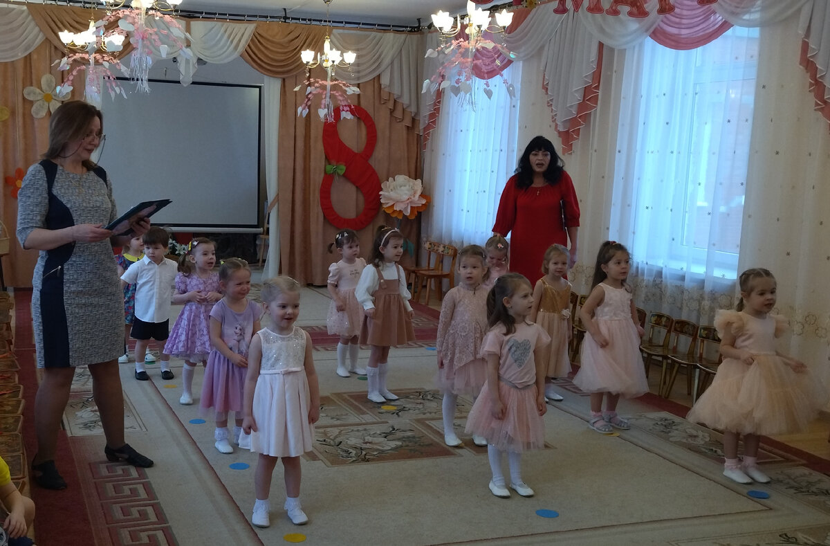 Патриотический утренник в детском саду. Весна для детей в детском саду. Картинки клубный час для детей. Детский сад 1 города ливны. Доу 1 лосино-петровский.