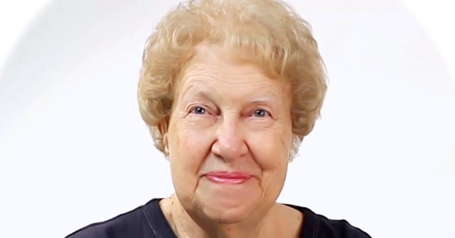 Долорес Кэннон, гипнотерапевт, регрессолог 