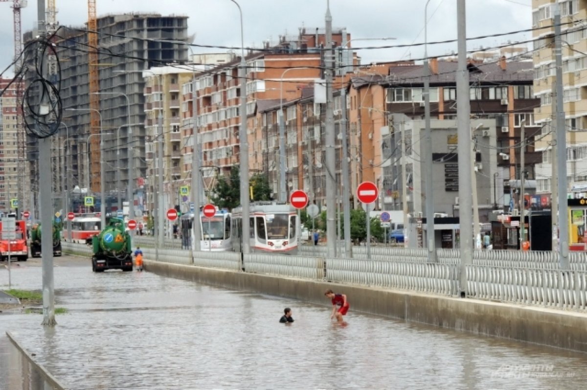    Журналистка Собчак предложила называть Орел российской Венецией