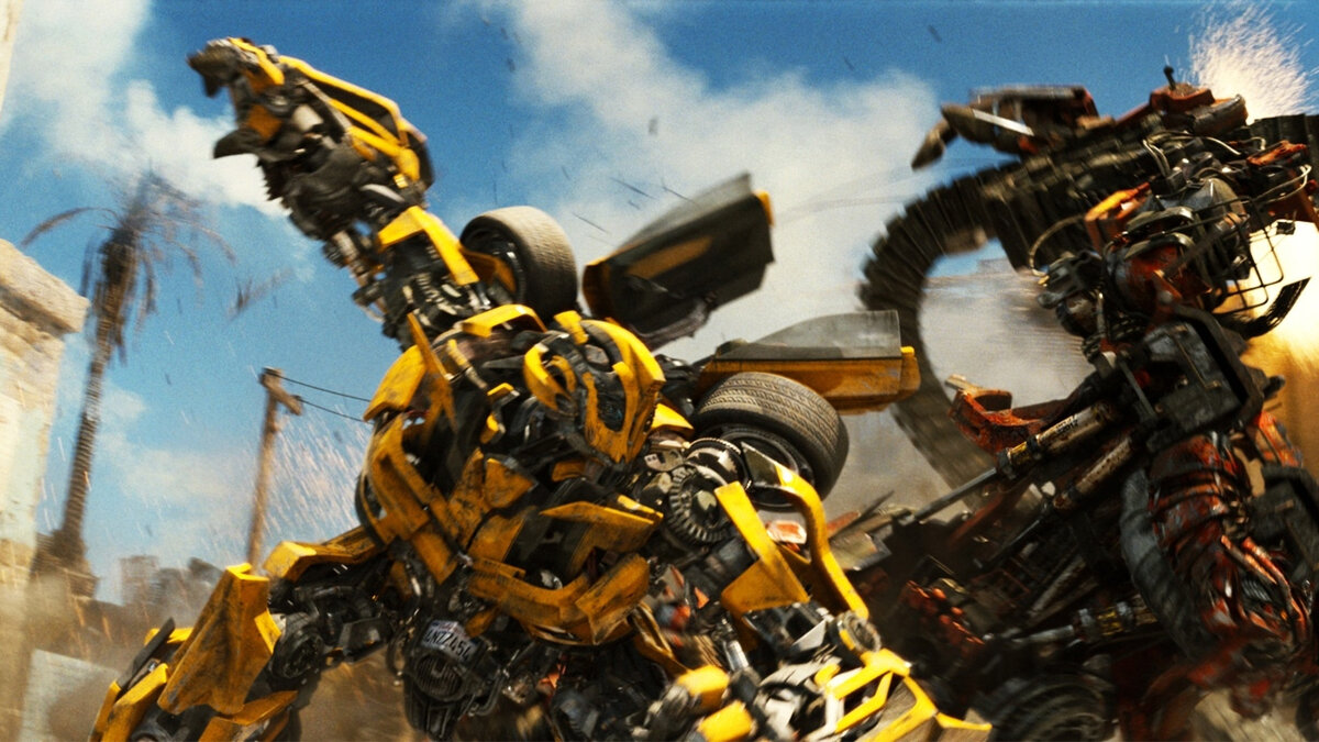 Известный динамичный фильм
Кадр: фильм «Трансформеры: месть падших» / Paramount Pictures