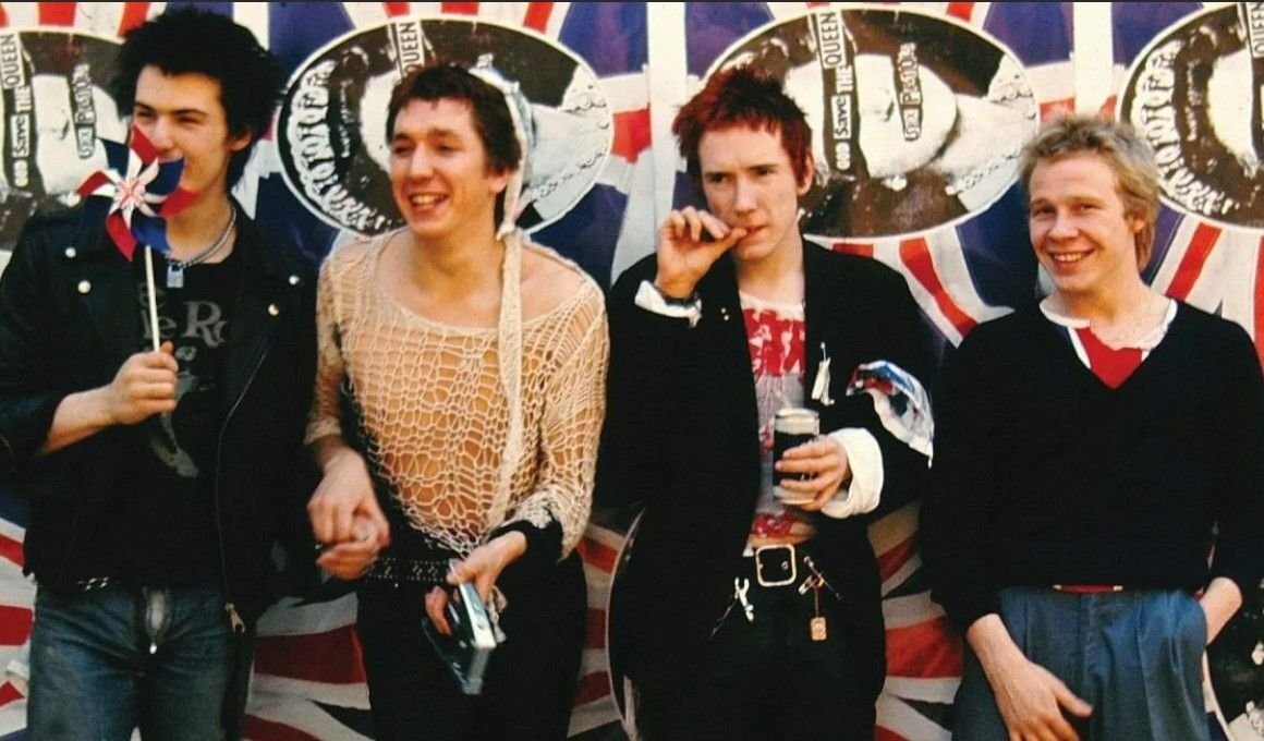 Sex Pistols – история скандальной славы и причины популярности | Территория  музыки | Дзен