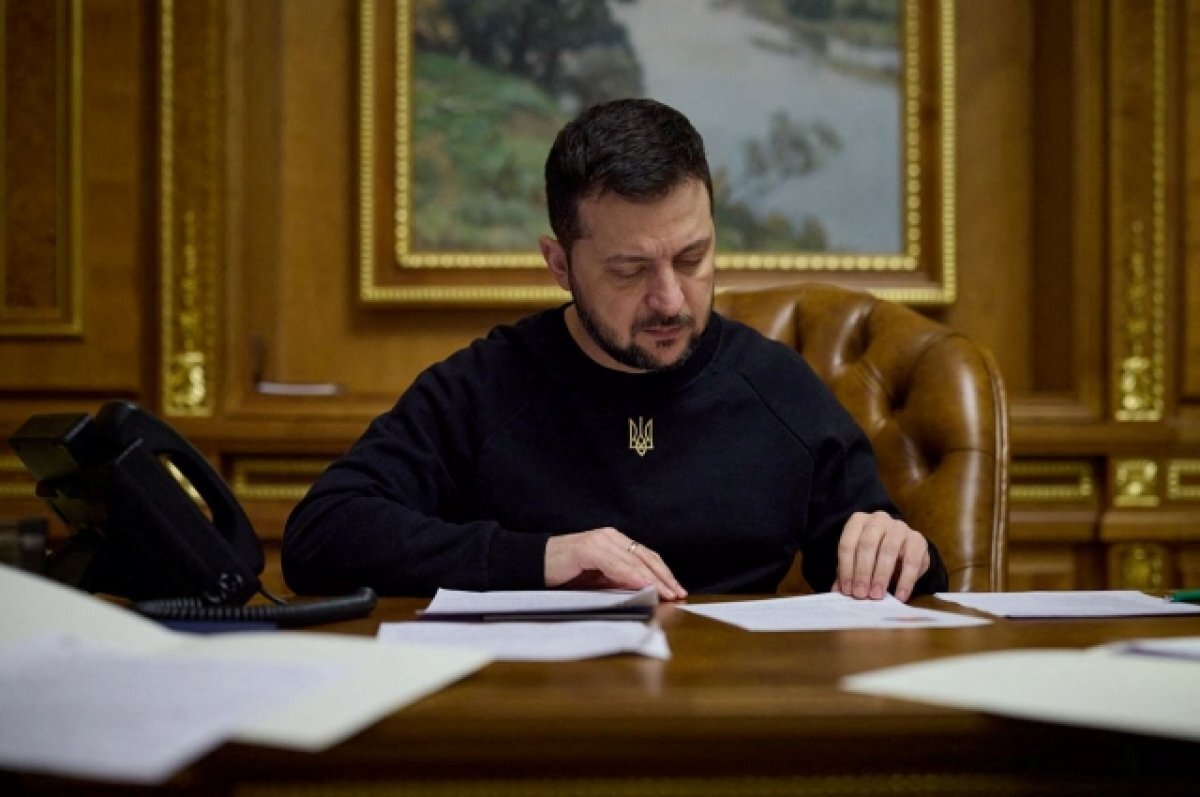    Глава Крыма Аксенов назвал Зеленского аватаром Байдена