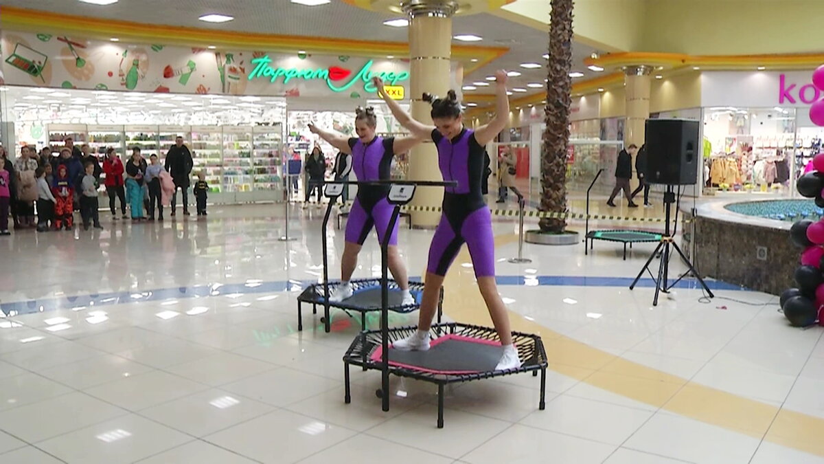    Жители Белоярского освоили джампинг
