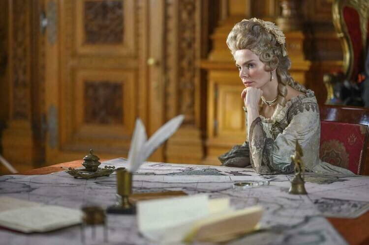 Фото «Марс Медиа». В роли Екатерины Великой - Елизавета Боярская.