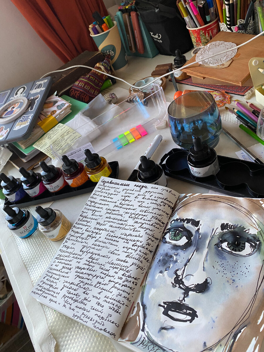 Читая какую-то профессиональную литературу, я иногда хочу выписать для себя какие-то цитаты и фрагменты, что-то из этого находит впоследствии свою реализацию на страницах моих скетчбуков