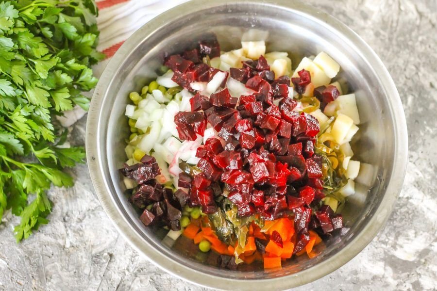 винегрет со свежей капустой. соус винегрет ягодный. какая капуста в винегрет. винегрет без картошки и свеклы. винегрет из квашеной капусты.