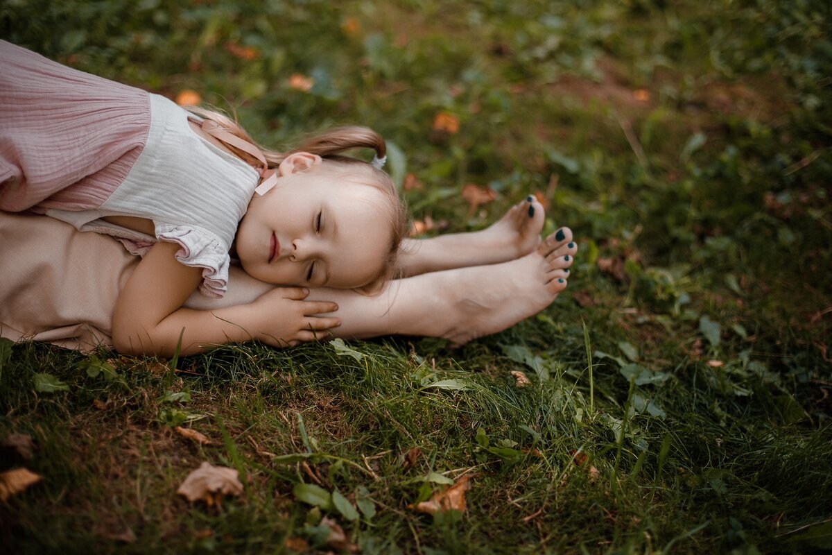 Малыш, у которого всё в порядке со сном, спит в любых условиях в рамках ритмов