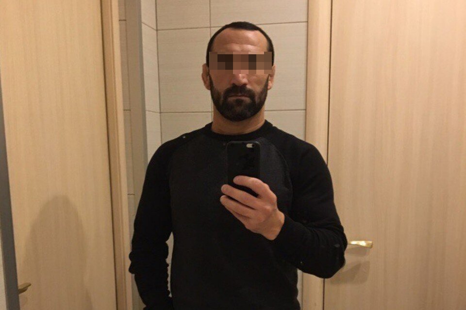     Уголовное дело завели на мужчину за драку с инспекторами ГИБДД в Петербурге  СОЦСЕТИ