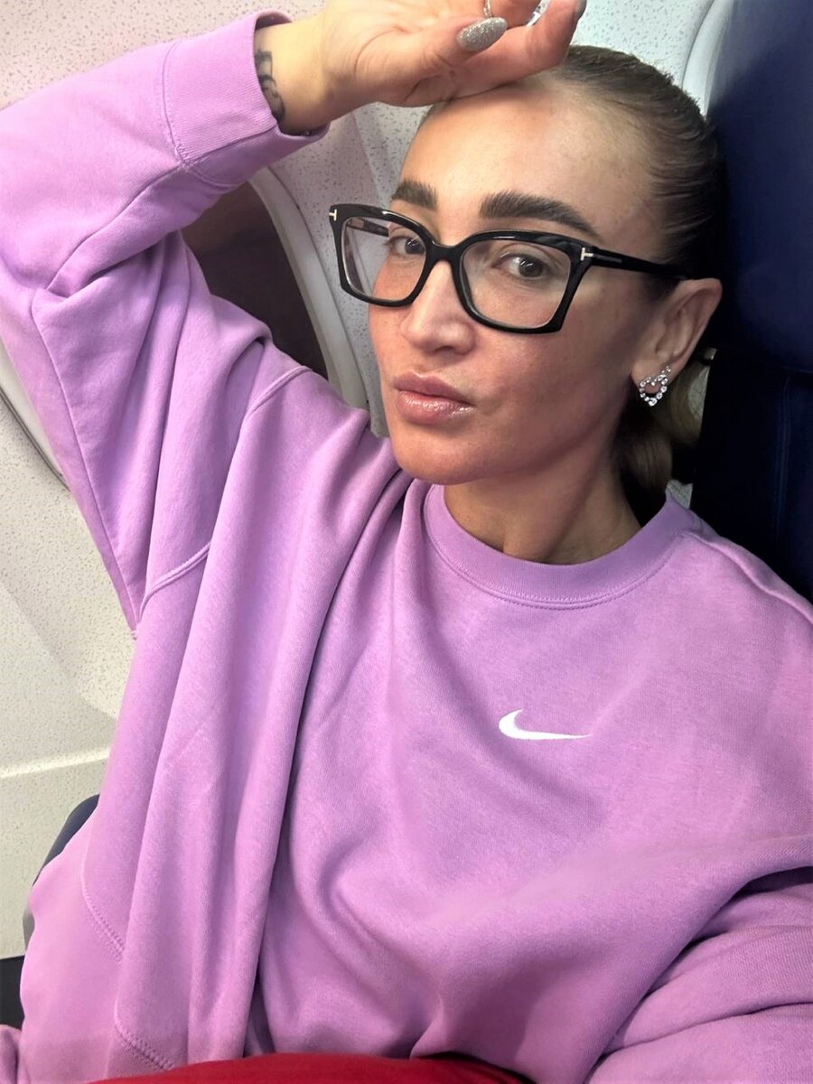    Ольга Бузова без косметики и фотошопаСоцсети Ольги Бузовой