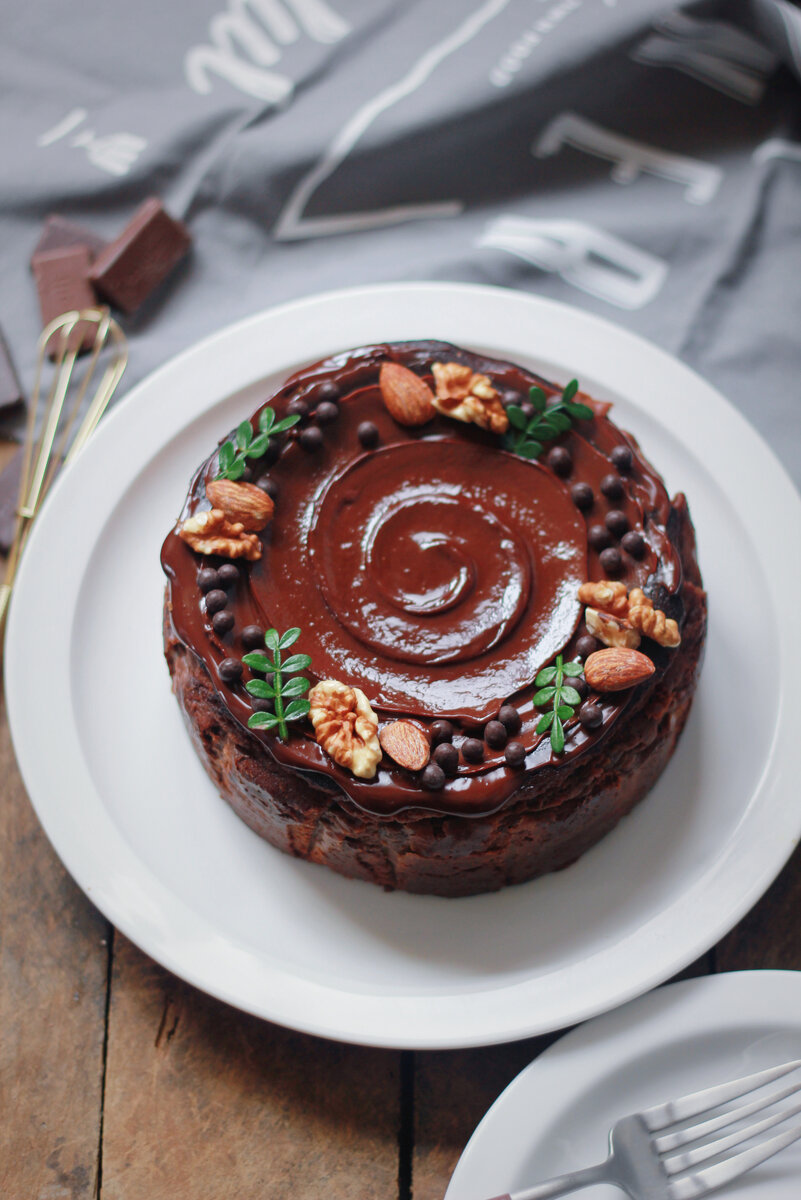 Украсить торт можно чем угодно, дайте волю своей фантазии!