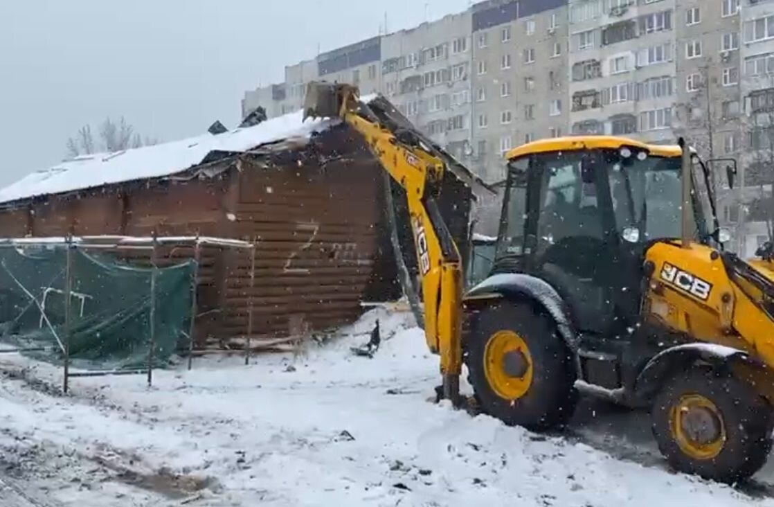    Снос храма УПЦ во Львове Кадр из видео