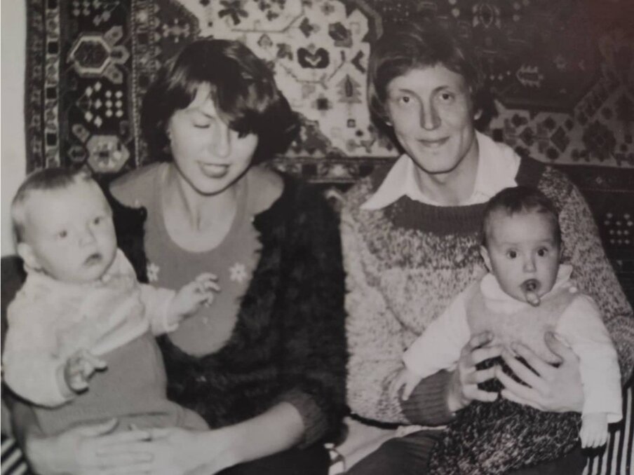 С родителями. Фото: соцсети