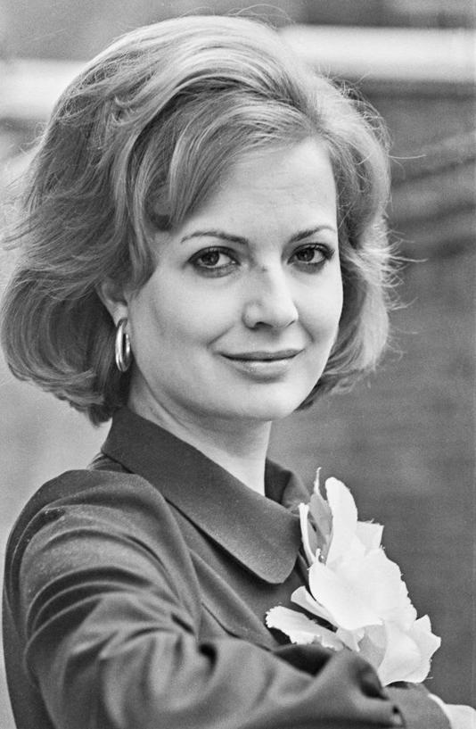 На фото Лючия Санта-Крус, бывшая девушка принца Чарльза.