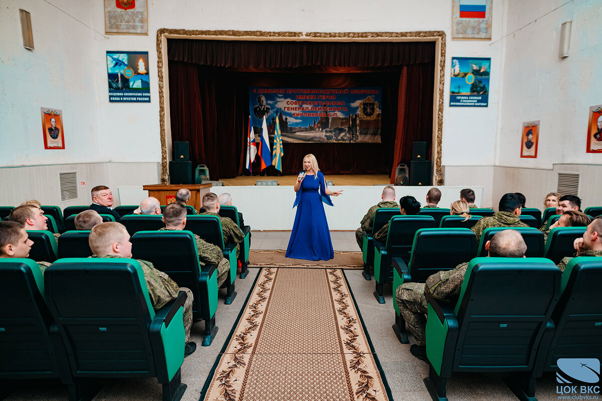 Творческая группа ЦОК ВКС организовала праздничный концерт для военнослужащих ПВО