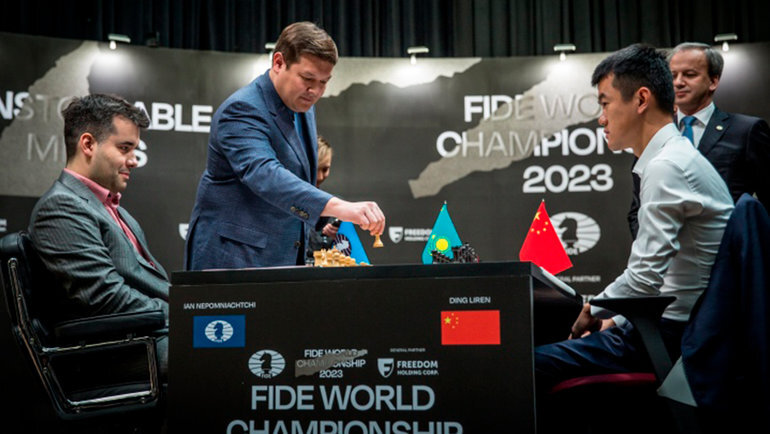    Ян Непомнящий и Дин Лижэнь.FIDE