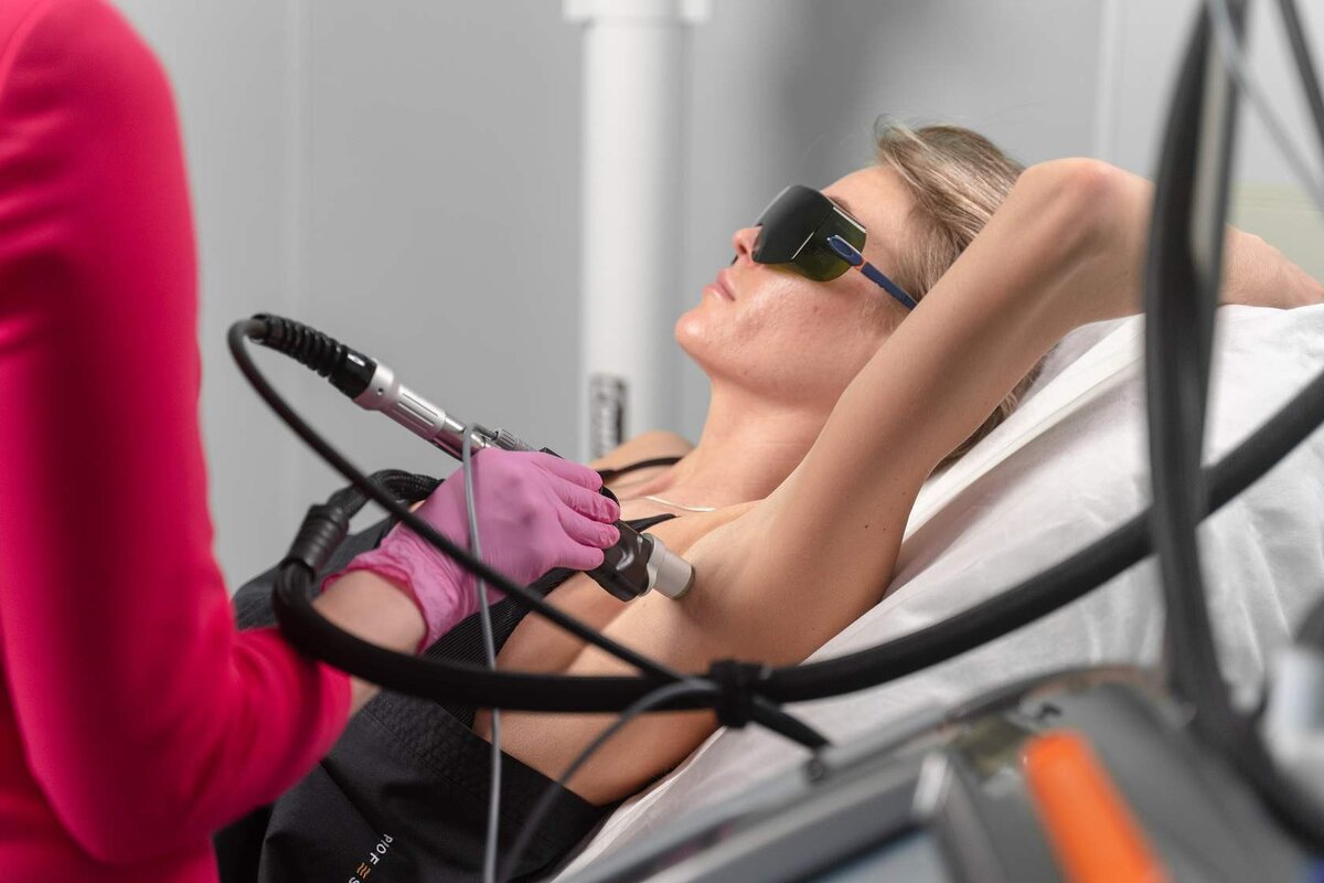 ИМЕЮТСЯ ПРОТИВОПОКАЗАНИЯ, НЕОБХОДИМА КОНСУЛЬТАЦИЯ СПЕЦИАЛИСТА