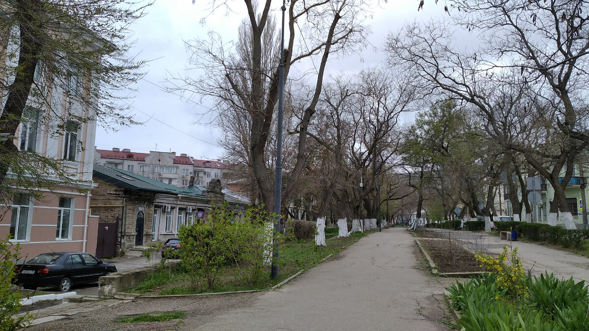 По старым улицам весной. Феодосия в День космонавтики. | Долгая дорога в  Крым | Дзен