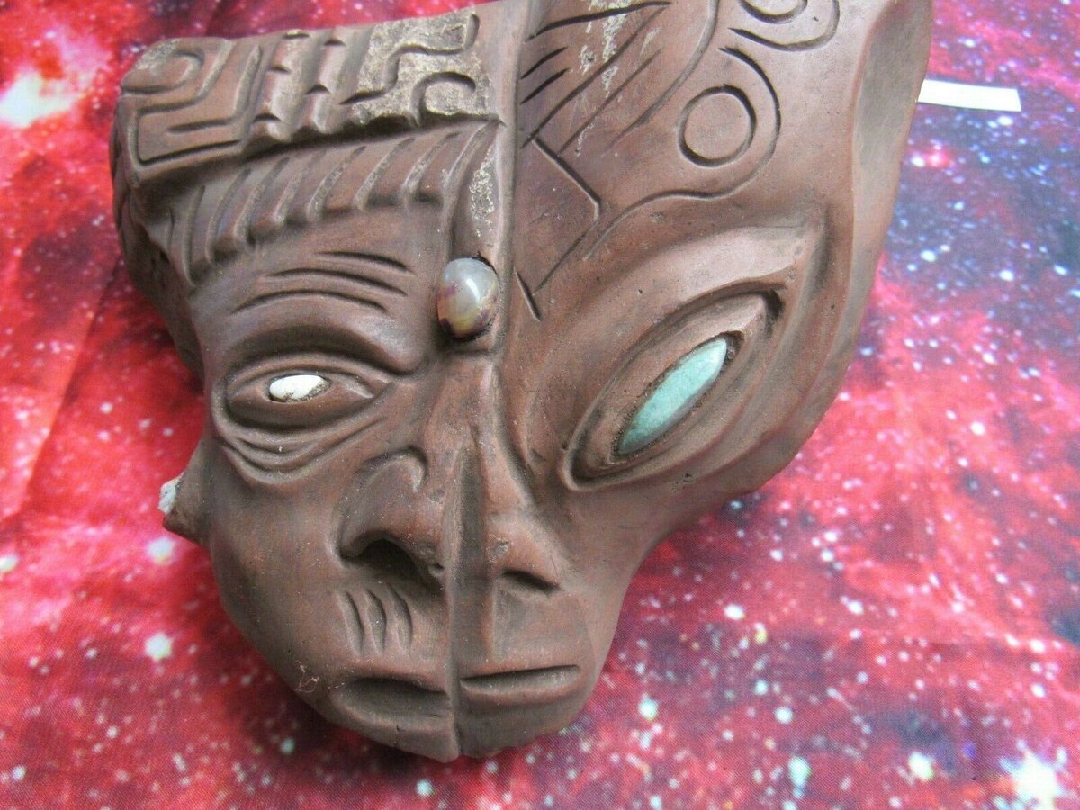 Маска инопланетянина. 