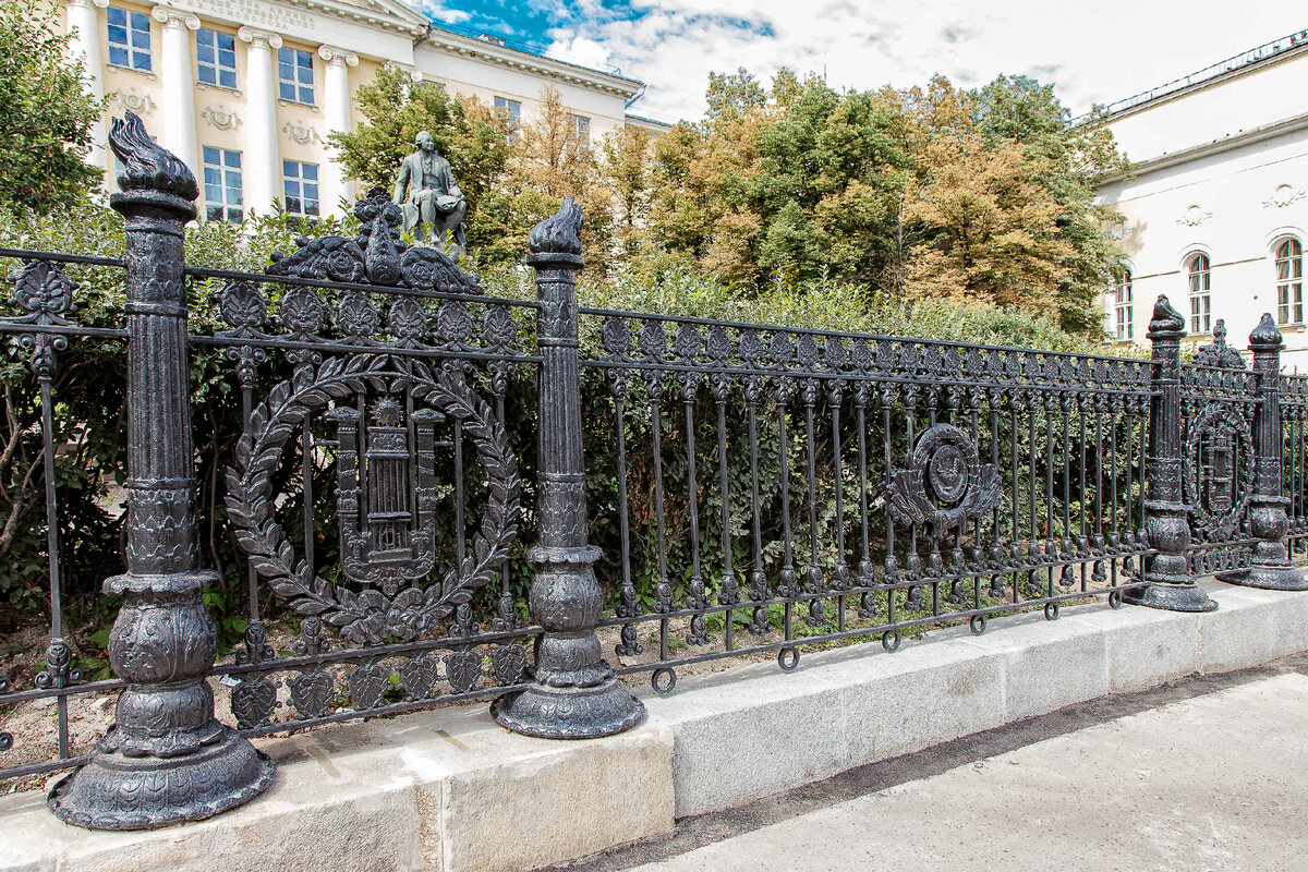 Историческое здание МГУ в самом центре Москвы. | Ногинский  литейно-механический завод | Дзен