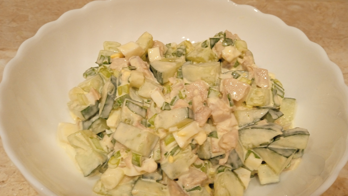 Салат из печени трески с огурцом – пошаговый рецепт приготовления с фото