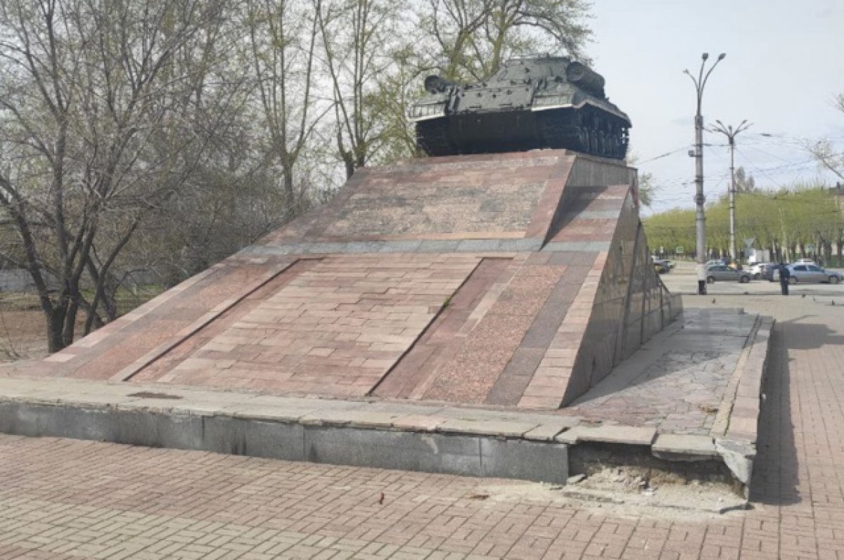    В Курске на обновление памятника «Танк ИС-3» выделили 8,9 млн рублей