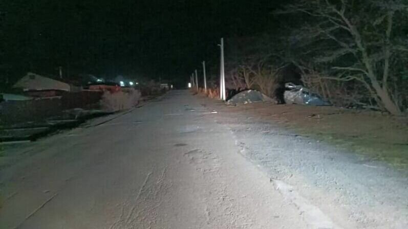     В районе дома №6 на улице Гагарина в поселке Пластун Тернейского района 23 апреля произошло ДТП. На место прибыли сотрудники Госавтоинспекции, следственно-оперативная группа отдела полиции, медики.