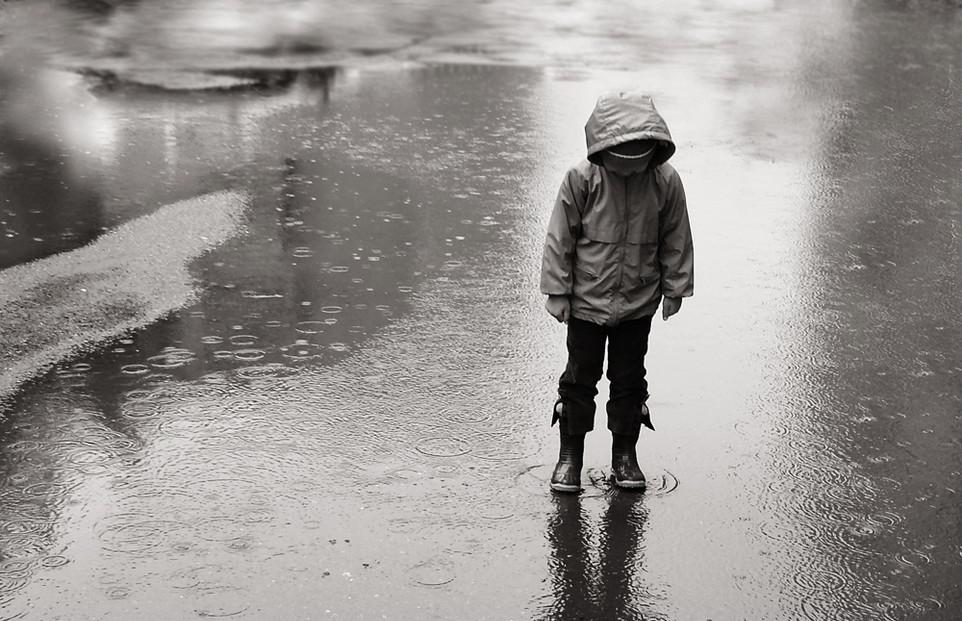 Идут дожди и я не то. Плохая погода дождь. Стих дождливые дни. Хорошее настроение солнце в пасмурный день. Веселый дождик.