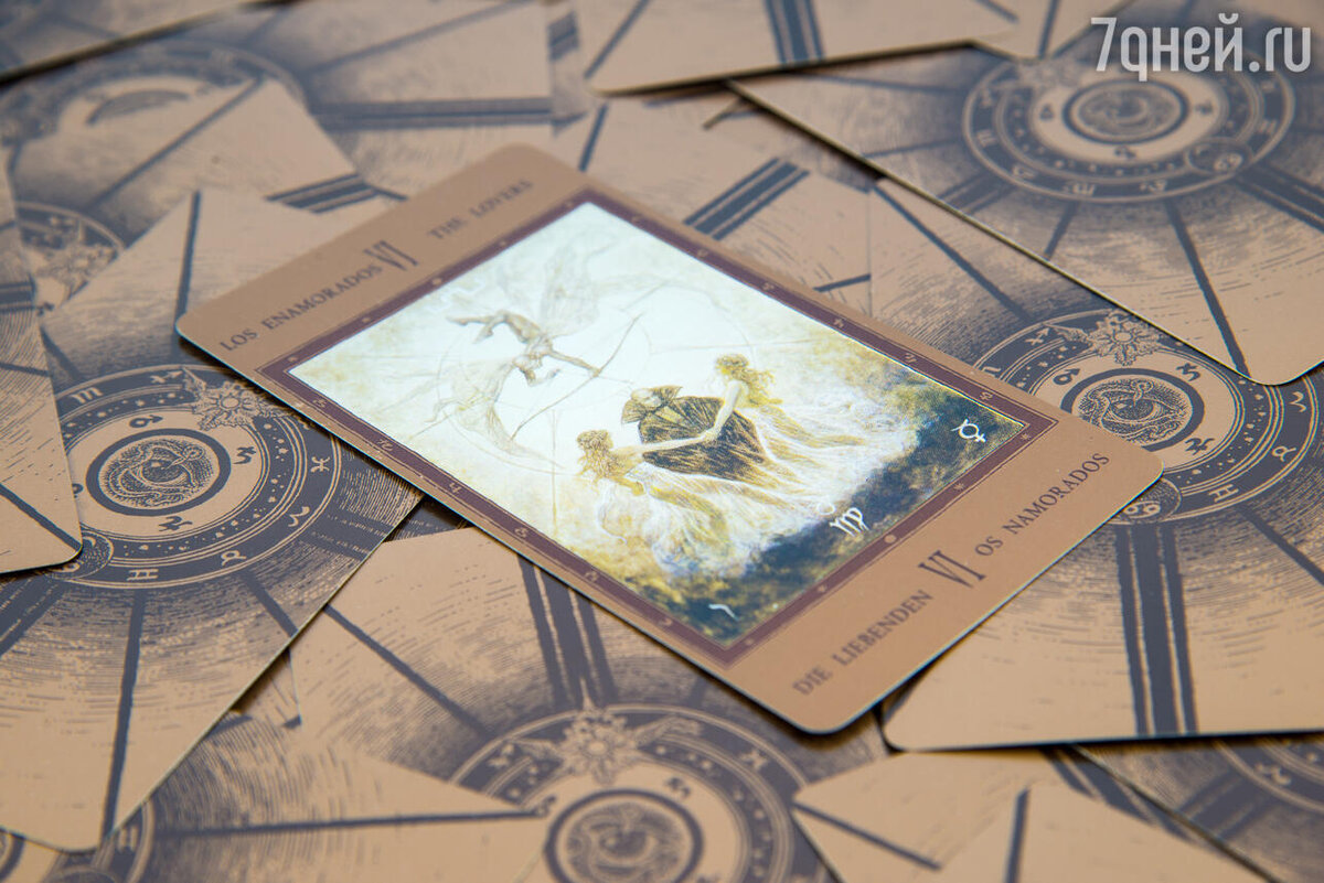    Влюбленные Таро: значение 123RF/legion-media.ru