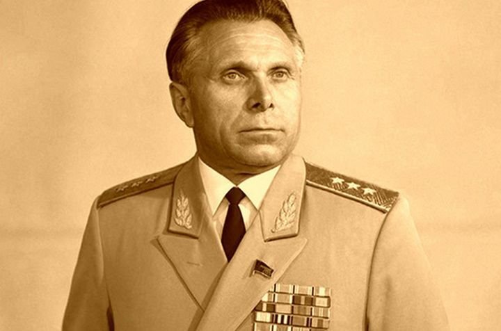      Николай Щёлоков, парадный портрет, фото из открытых источников.