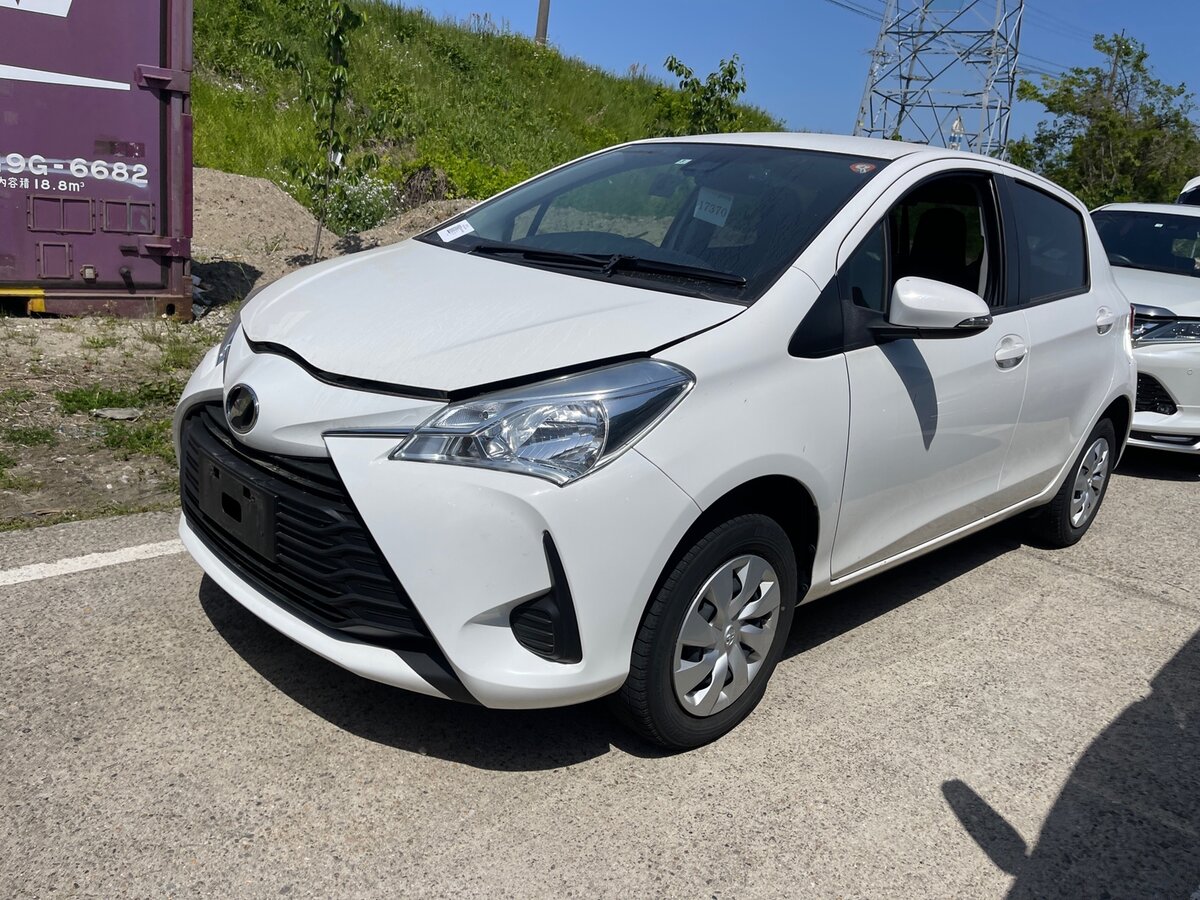 Купили заказчику Toyota Vitz 2020: 4WD, оценка 4,5 балла и пробег 48 000  км. | Авто из Японии | Дзен