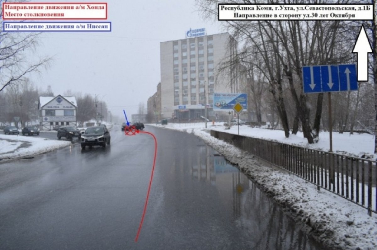    65-летняя женщина-водитель пострадала в аварии на перекрёстке в Ухте