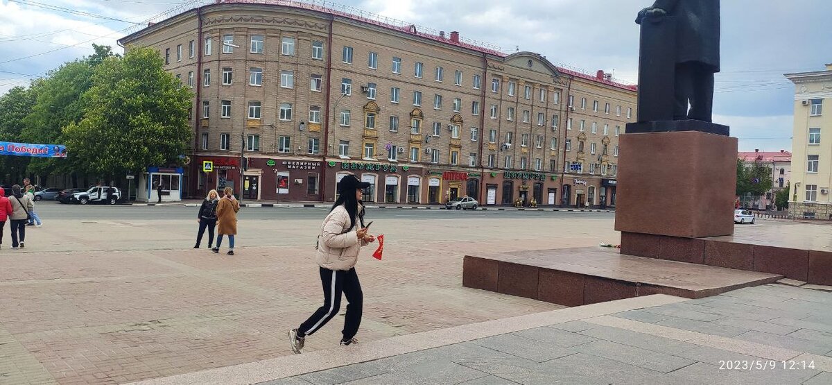    Тихий День Победы — «Брянский Ворчун» прогулялся по улицам праздничного Брянска Евгений Антюхов