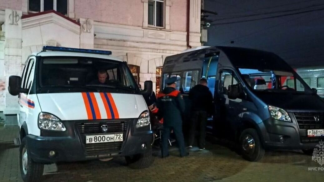     Пять вынужденных переселенцев из Херсонской области прибыли накануне в Тюменскую область. На железнодорожном вокзале беженцев из Донбасса встретили сотрудники ГУ МЧС России по Тюменской области и представители регионального департамента социального развития.