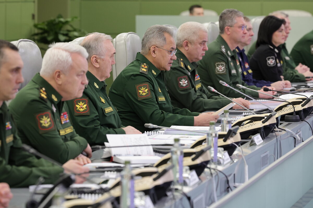 Совещание в американском штабе. Начальник академии генерального штаба вооруженных сил. Встреча генералов. Военное совещание сша. Союз офицеров запаса снб армении.