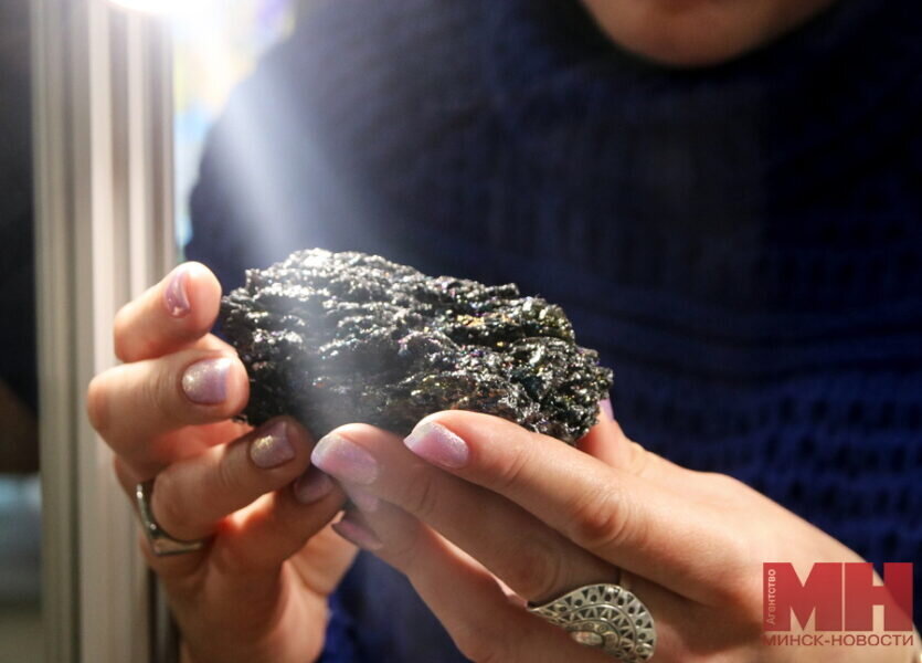 Выставка самоцветов красноярск 2023. Ярмарка самоцветов екатеринбург. Выставка самоцветов минск. Фото с выставки миры самоцветов 2022. Краснодар выставка самоцветов 2020.