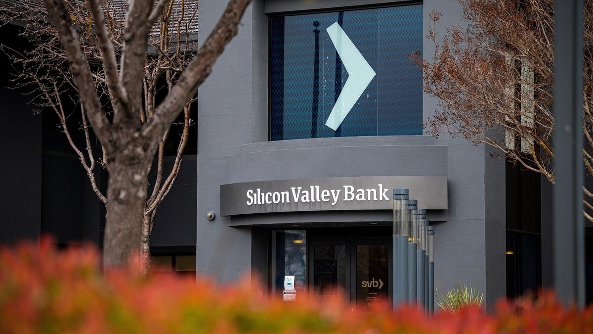    Здание Silicon Valley Bank в Калифорнии:David Paul Morris / Bloomberg / Getty Images