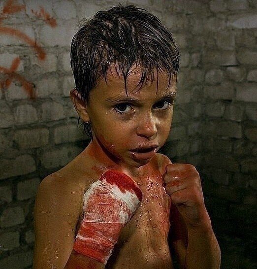 Невозможно уважать себя, пока у тебя не выросли зубы. Когда они появляются, ты осознаешь, что реально опасен. Затем ты начинаешь относиться к себе с уважением, и другие тоже начинают уважать тебя.