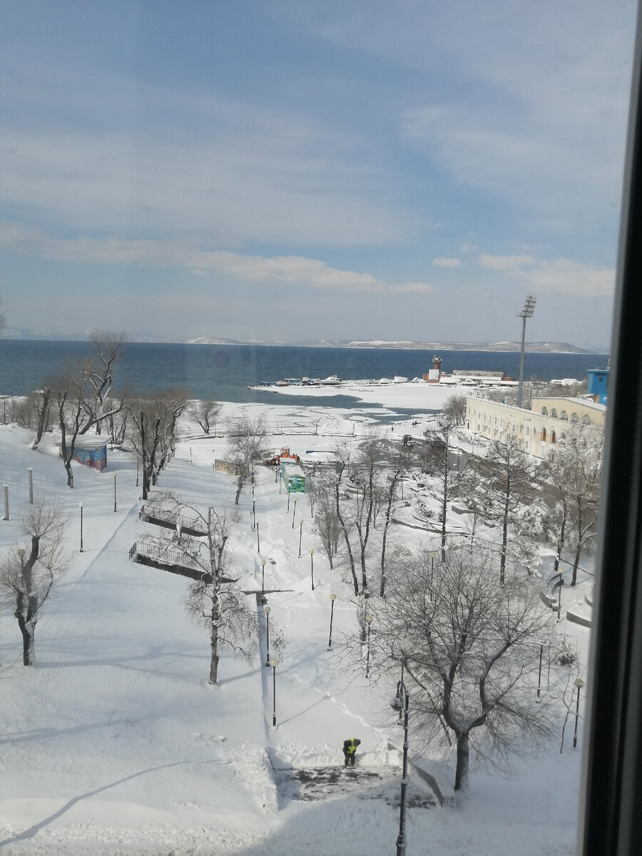 Владивосток. Вид из окна нашего номера. 