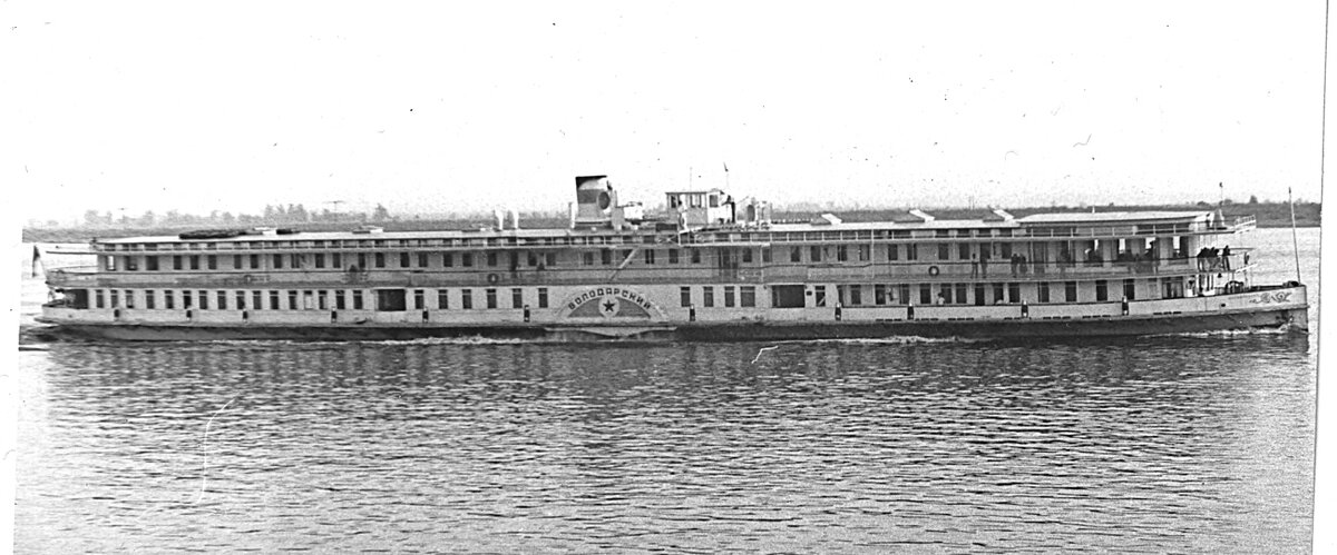На этом пароходе отправлялась первая группа юринцев на фронт
