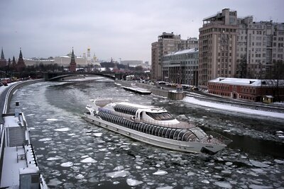    Прогулочная яхта "Бьюти" флотилии "Radisson Royal Moscow" на Москве-реке. ©Сергей Пятаков РИА Новости