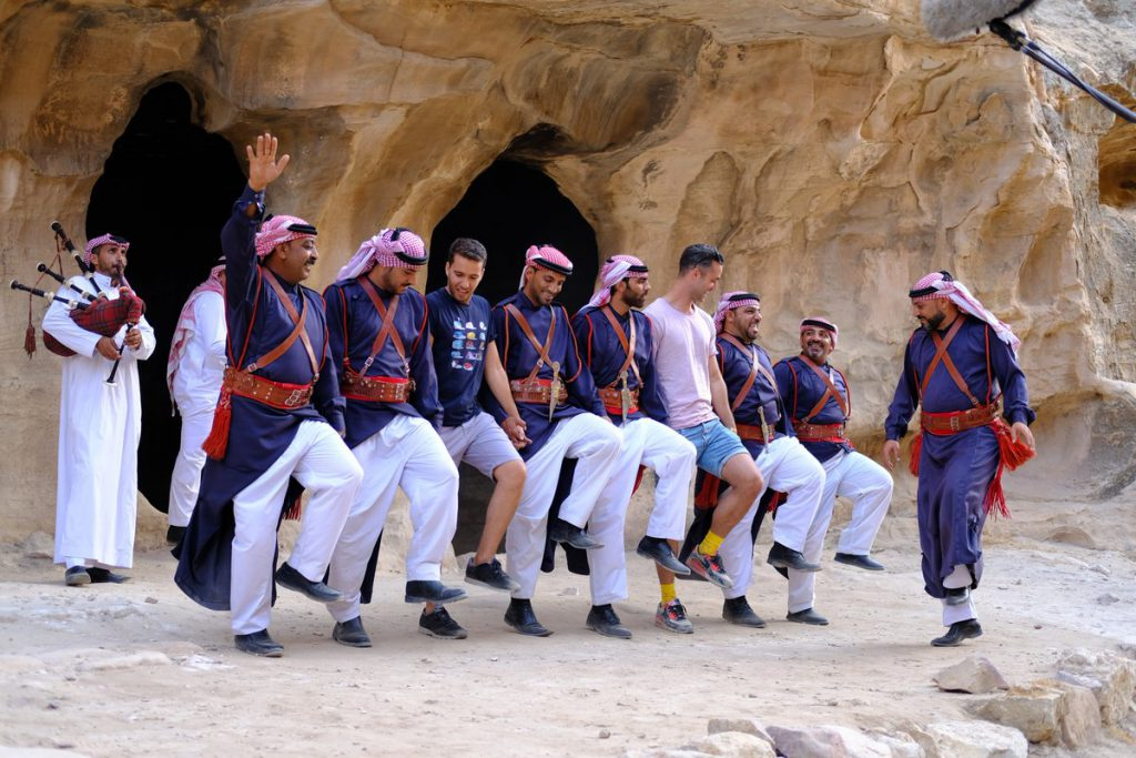 Арабы танцуют. Дабка национальный ливанский танец. .Дабка (Dabke). Иорданская дабка. Сирийская дабка.