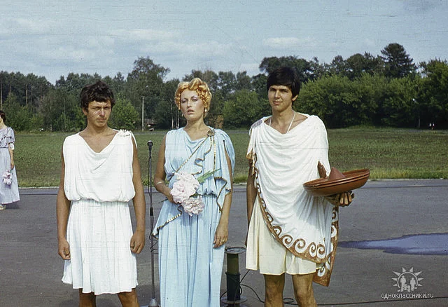 В тренировочном лагере в Малаховке. Студентов готовят в древние греки. Фото из архива Алексея Новосельского.