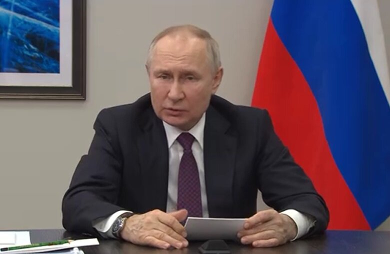 В. Путин, источник: скриншот автора трансляции совещания по развитию дальневосточных городов (kremlin.ru)