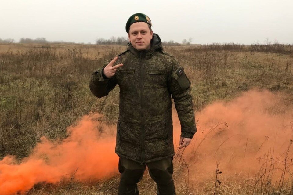     Мобилизованный на спецоперацию фельдшер из Петербурга вернулся домой в отпуск. Фото: предоставлено "КП"