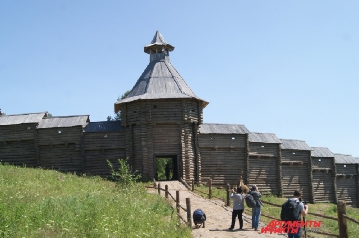    В Пермском крае разрушаются построенные для съёмок «Сердца пармы» декорации