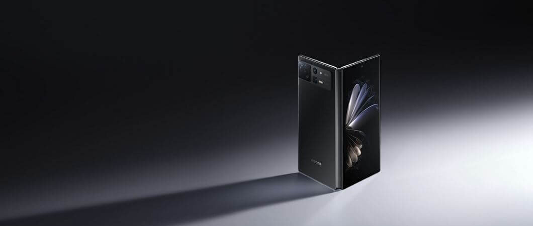 Xiaomi MIX Fold 2 стал первым раскладным смартфоном, которым автор мог пользоваться в обычном режиме несколько дней.