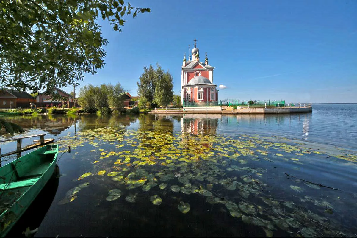 Плещеево озеро монастырь